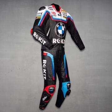 Traje de Toprak Razgatlıoğlu