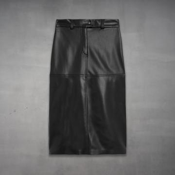 Falda larga de cuero