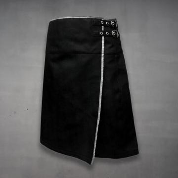 Kilt de Cuero Negro y Gris